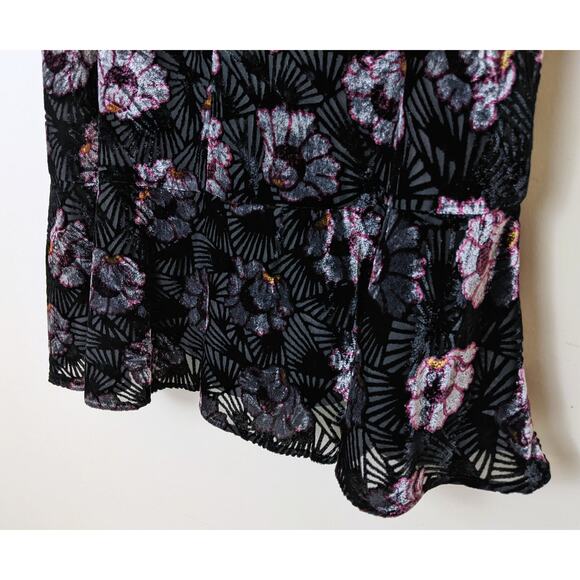 LOFT Black & Silver Iced Floral Velvet Sleeveless Peplum Swing Dress Size Small - Picture 9 of 12